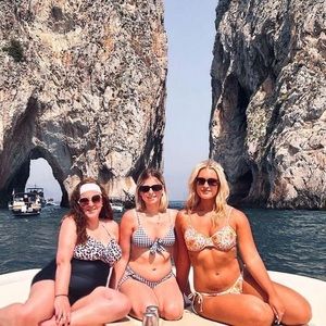 Meet your Posher, Angela